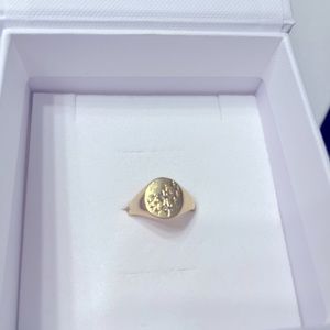 Mejuri Zodiac Ring Virgo size 7 yellow gold